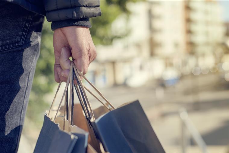 Preços na produção e no consumidor “mantêm trajetória ascendente”