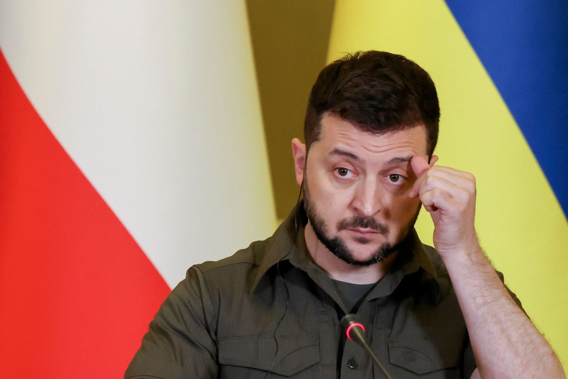 Ucrânia. Zelensky pede a ucranianos para terem “cuidado” na Crimeia