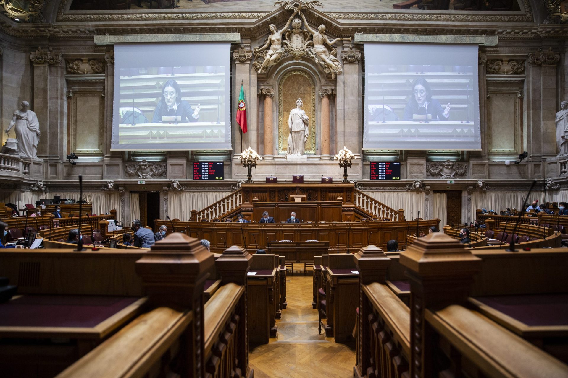 Inflação. Parlamento debate na sexta-feira medidas de apoio