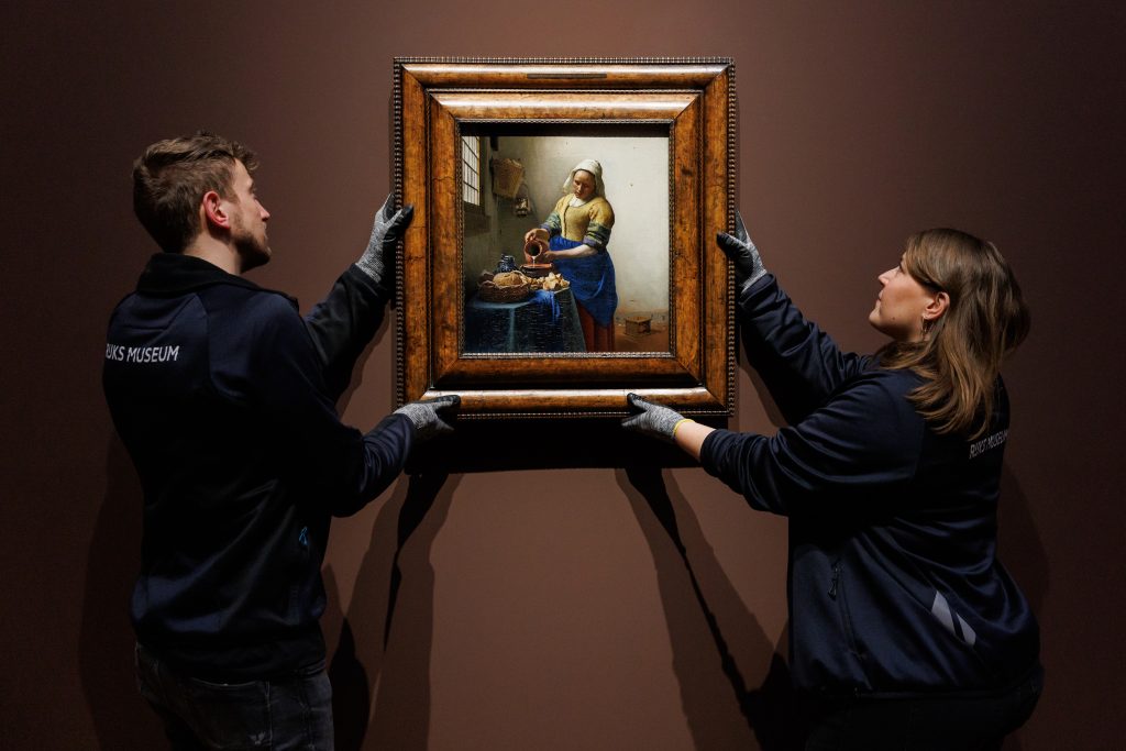 Bilhetes para exposição de Vermeer são revendidos online por milhares de euros