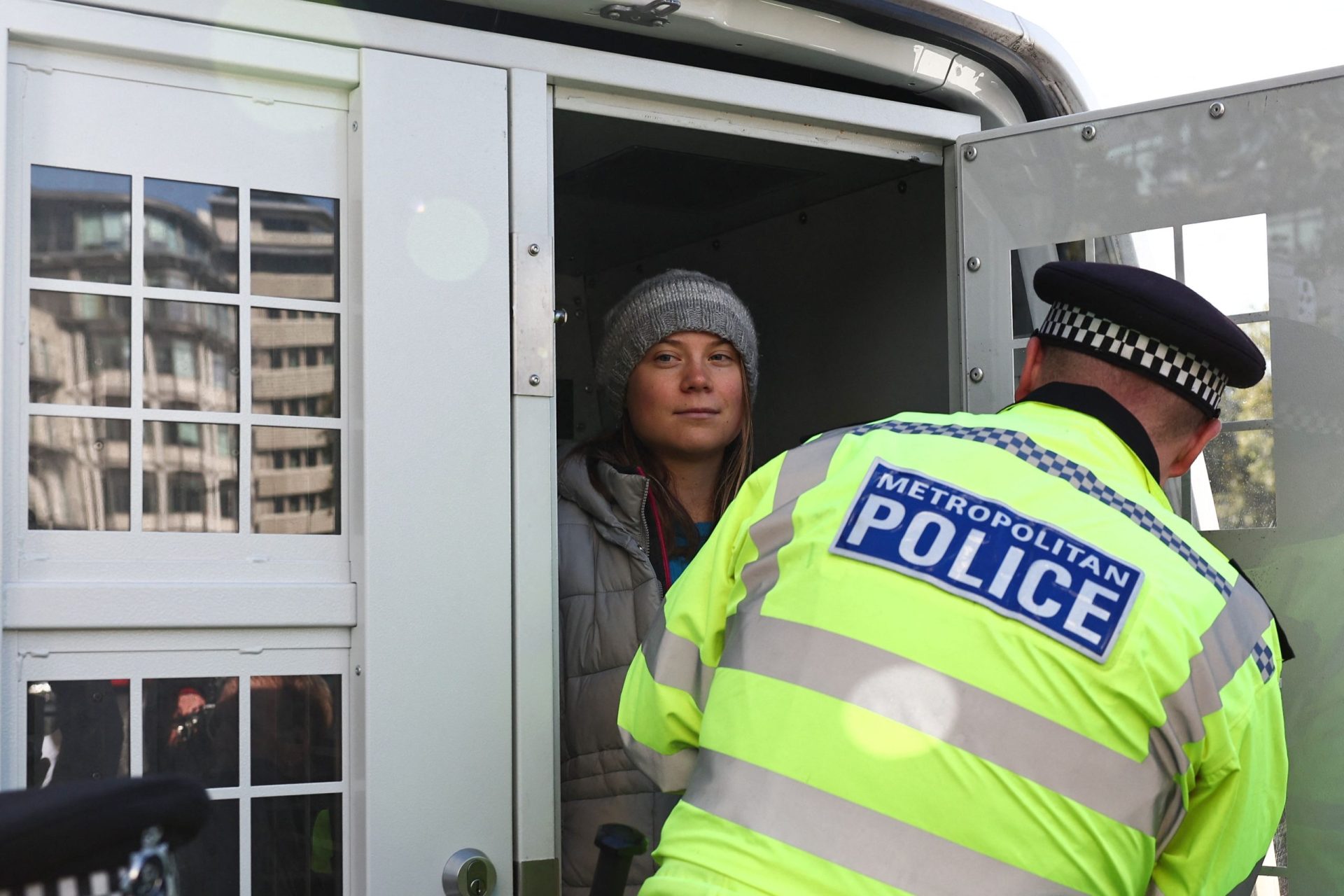 Londres. Greta Thunberg novamente detida e acusada de perturbar a ordem