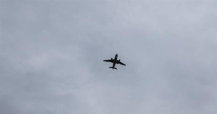 Aeroporto do Porto. Avião forçado a regressar após chocar com pássaro