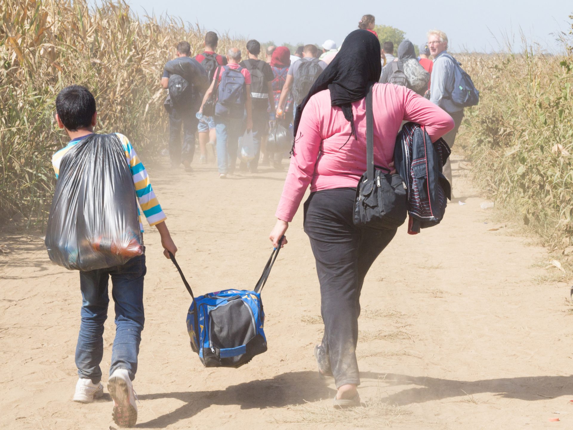 Quase 20 mil pessoas abandonam o sul do Líbano