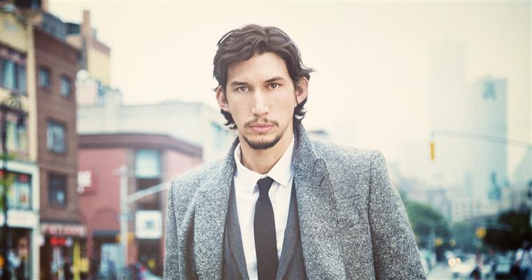 Adam Driver exalta-se com fã