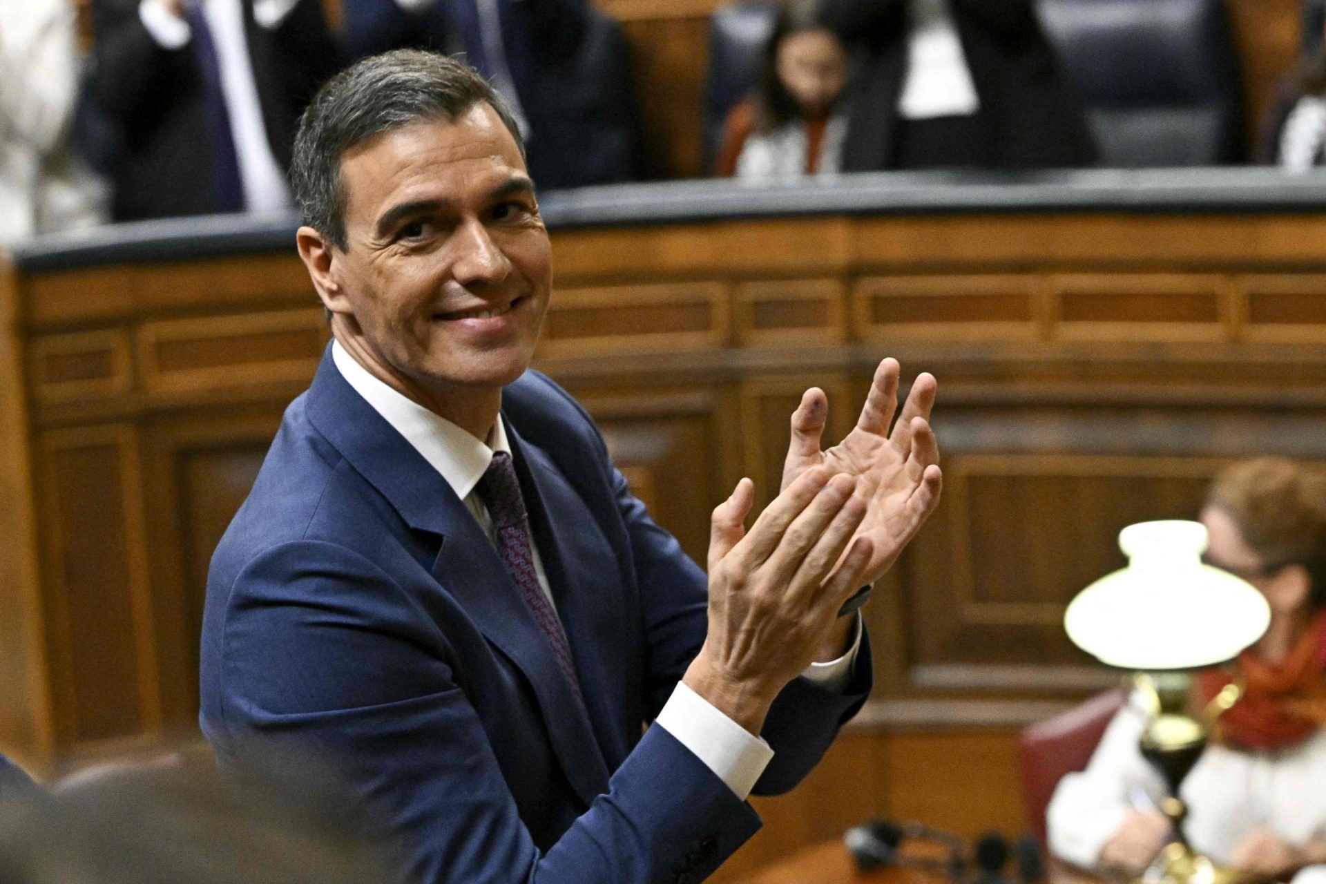Espanha. Sánchez reeleito chefe do Governo espanhol com 179 votos a favor