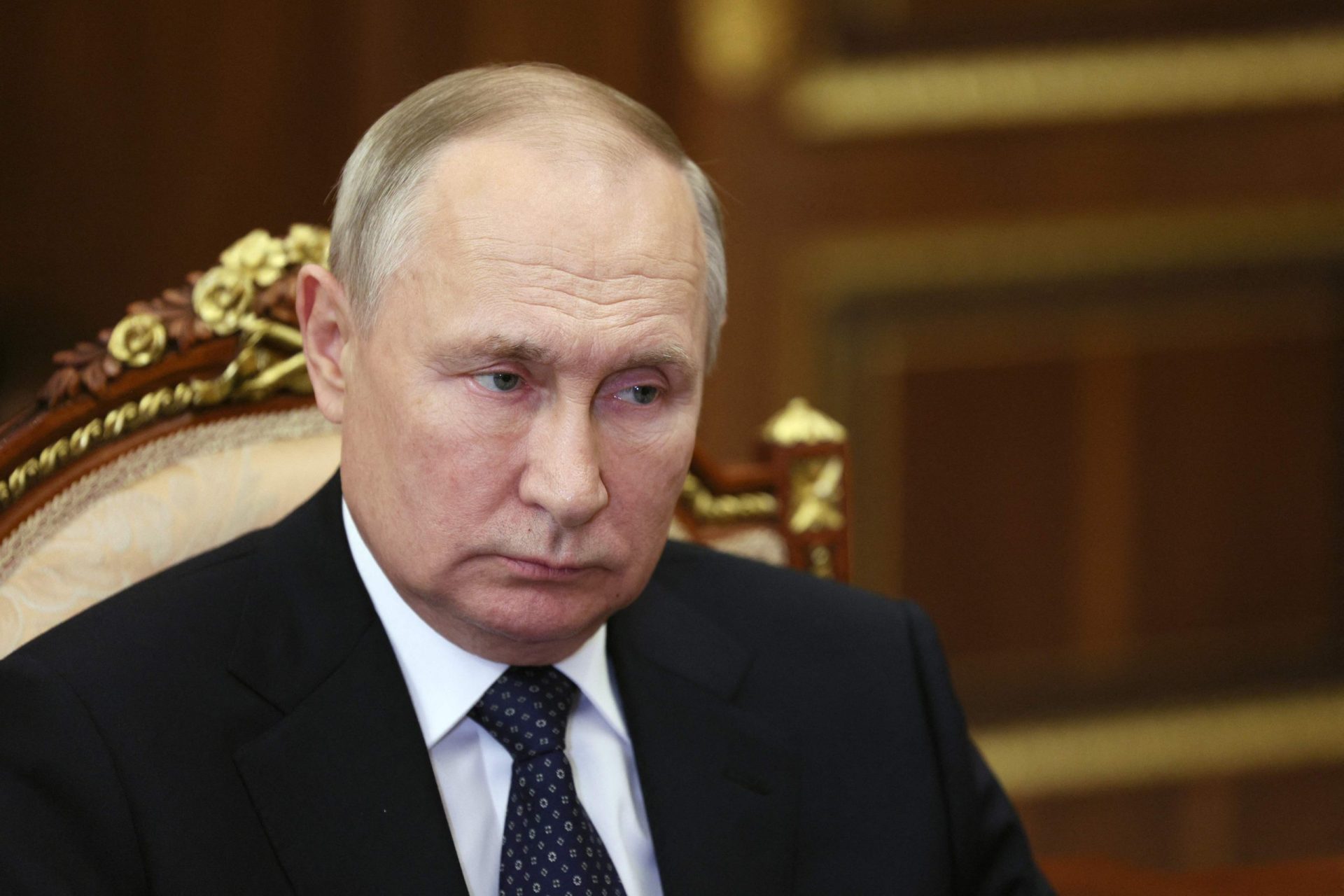 Rússia. Putin regista-se oficialmente como candidato às presidenciais