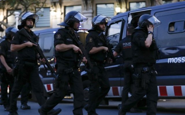 Espanha. Várias escolas internacionais foram encerradas após ameaça de bomba