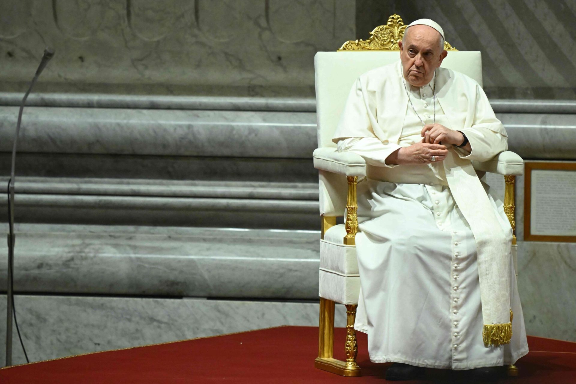 Papa Francisco. “Hoje, dois mil anos depois, vemos com tristeza que a perseguição continua”