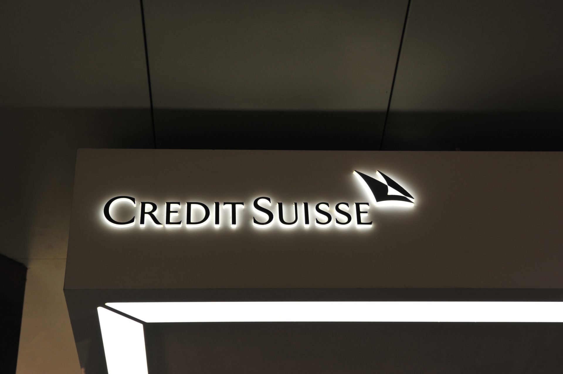 Crédit Suisse multado em 2,67 milhões de euros por Singapura