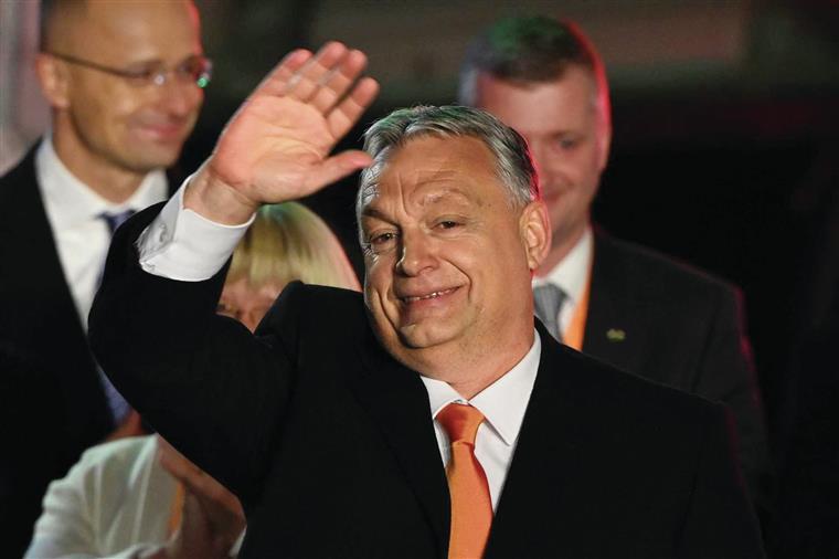 Ucrânia. Orbán não quer começar negociações para entrada na UE