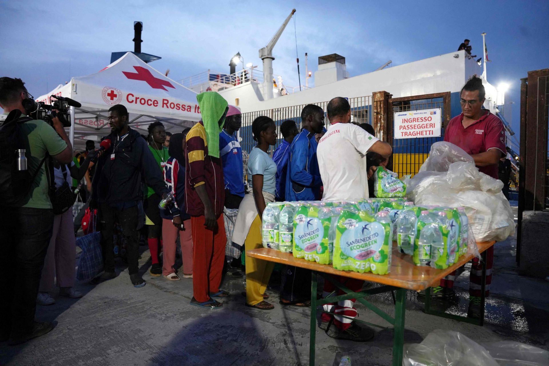 Lampedusa recebe mais 185 migrantes