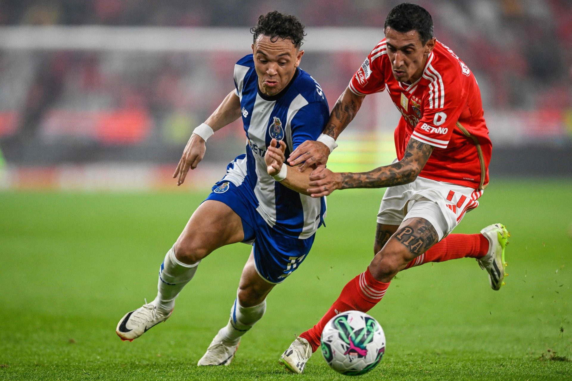 Benfica vence FC Porto na Luz