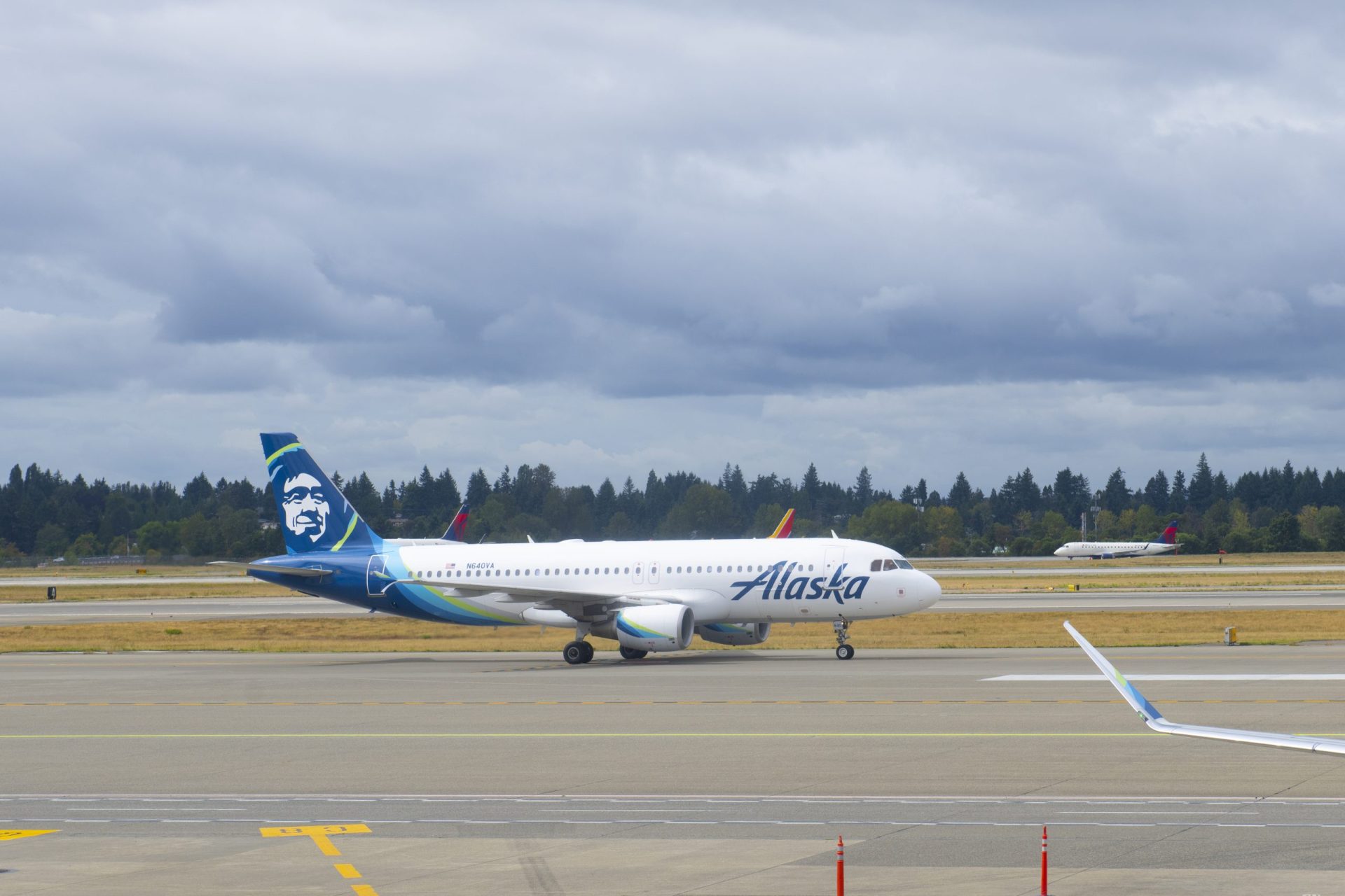 Alaska Airlines e United Airlines cancelam 350 voos após incidente com avião da Boeing