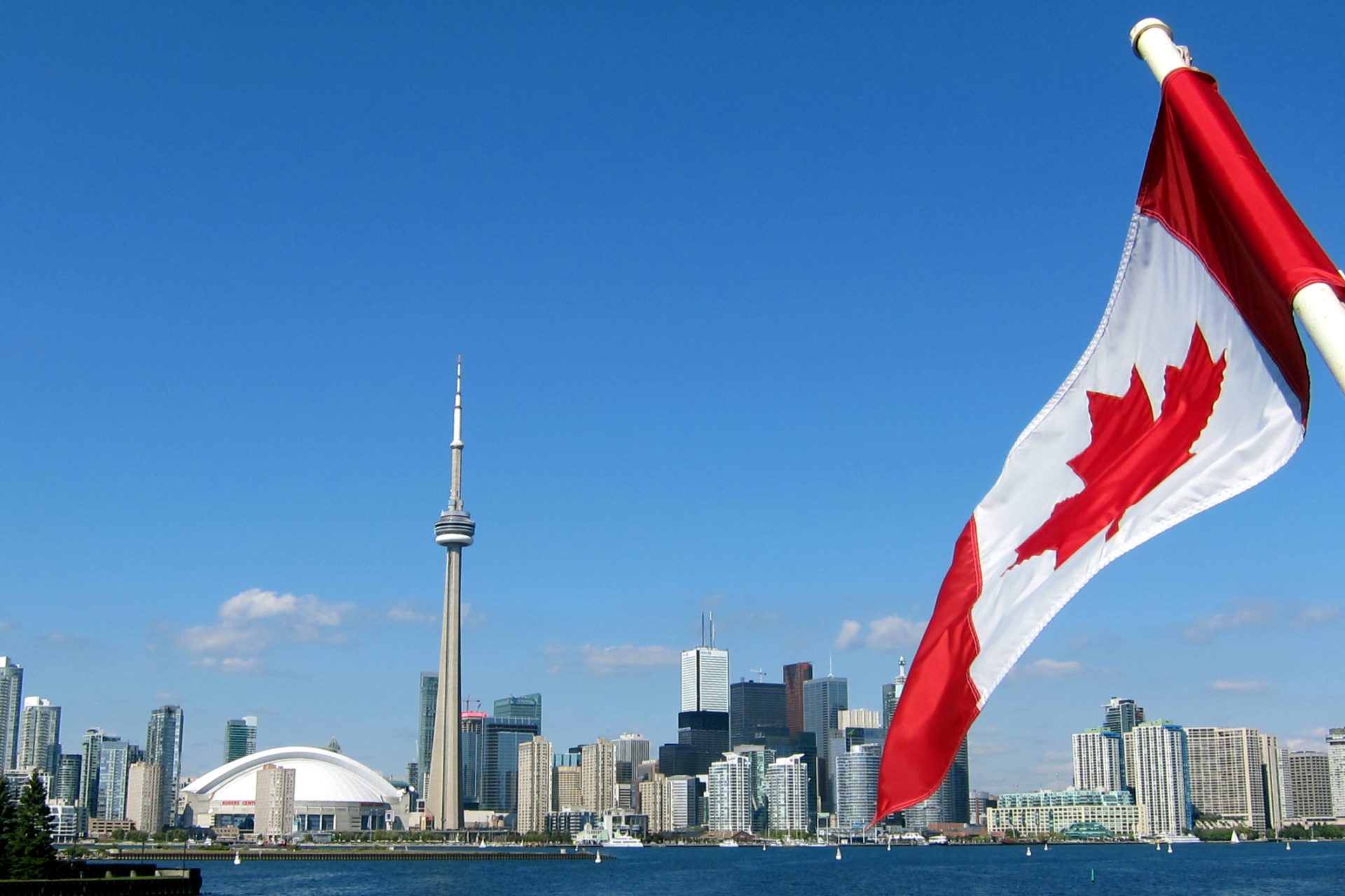 Canadá. Interdição de venda de casas em cidades a estrangeiros prolongada