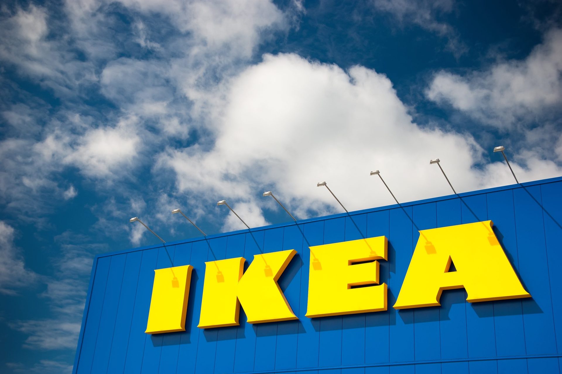 Ikea vai instalar 10 mil painéis solares