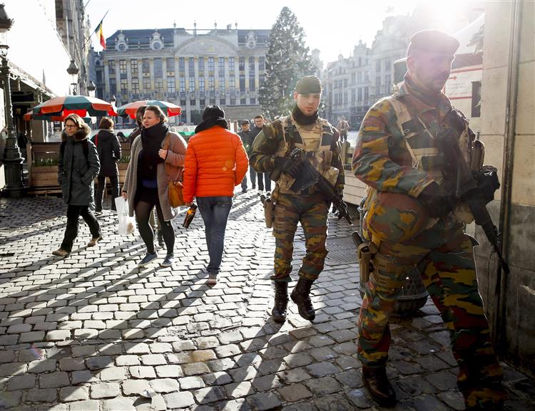 Bélgica. Detidos suspeitos de planearem ataques na passagem de ano