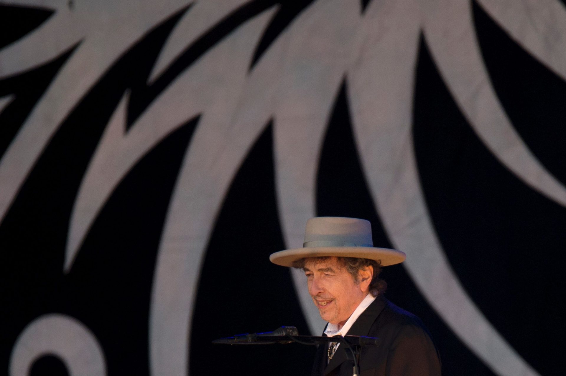 Bob Dylan é o vencedor do Prémio Nobel da Literatura