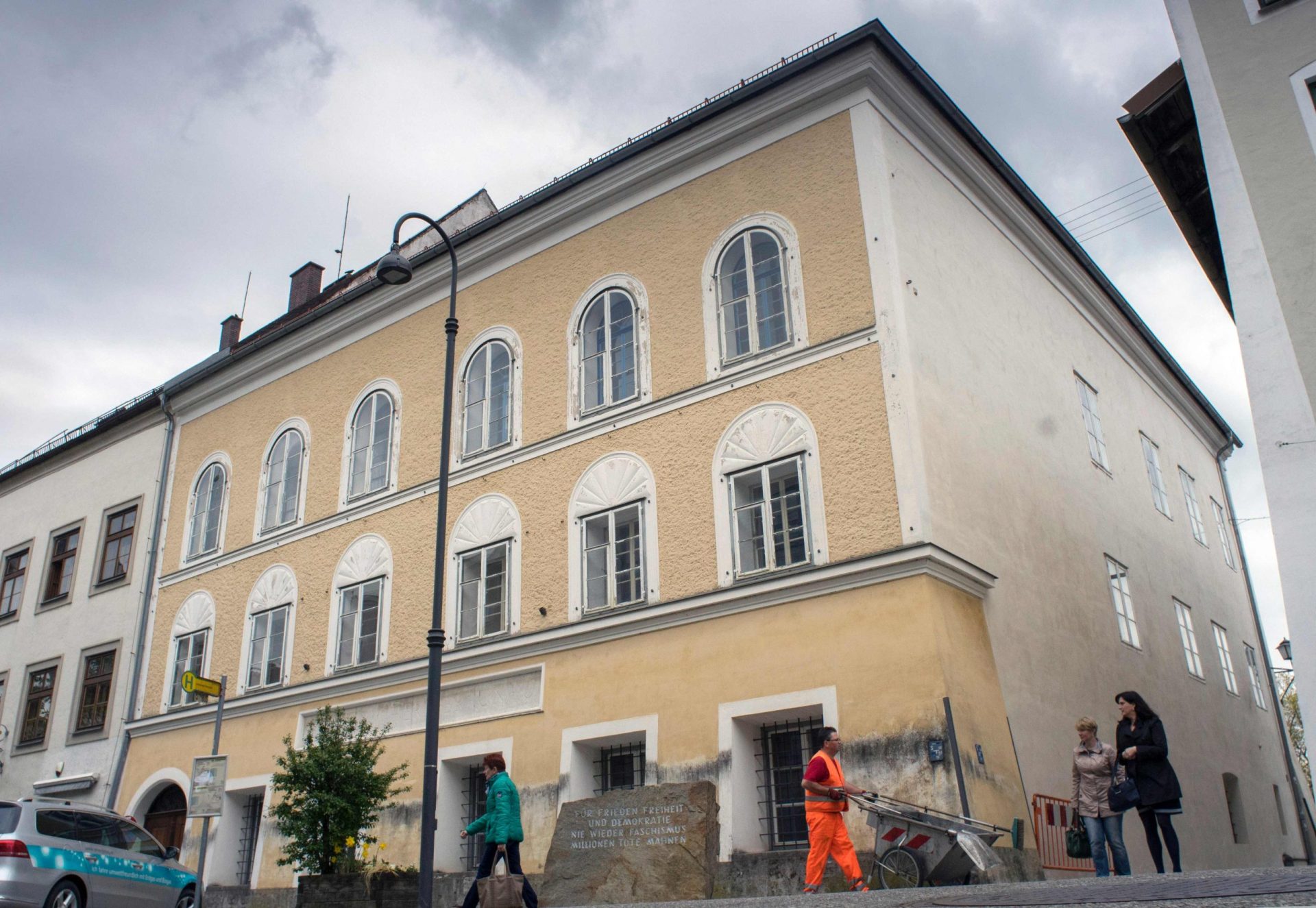 Casa onde nasceu Hitler vai ser destruída