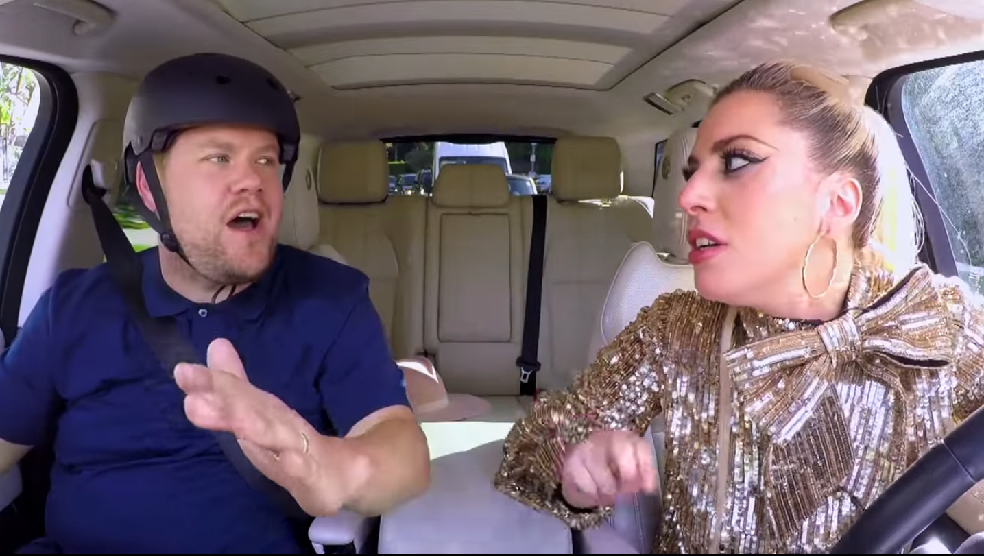 Lady Gaga conduziu James Corden em mais um “Carpool Karaoke” [vídeo]