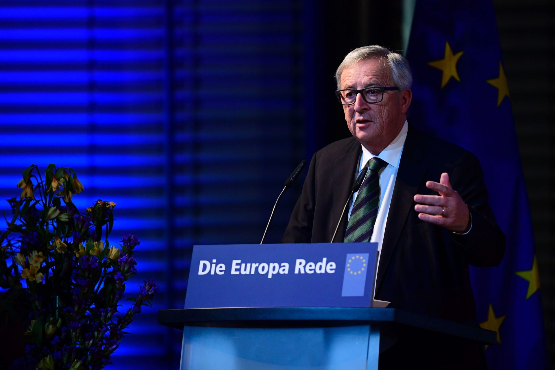 Juncker. “Eleição de Trump traz riscos para a relação entre UE e EUA”