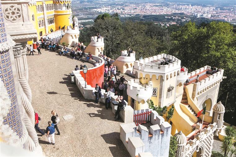 Diretor do Palácio da Pena: “O nevoeiro entra-nos pelas salas adentro”