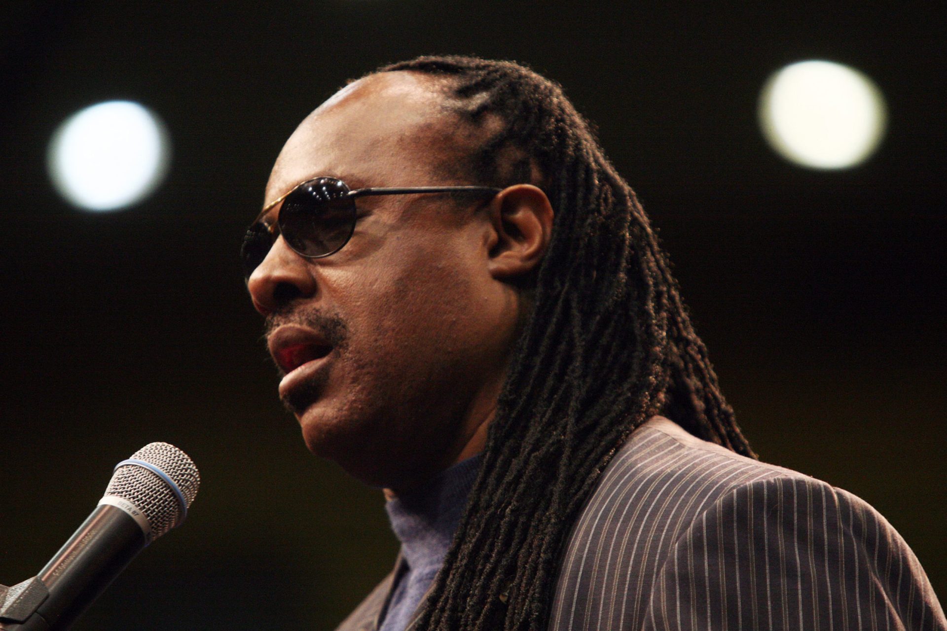 Stevie Wonder. “Votar em Donald Trump é o mesmo que me pedirem para conduzir”