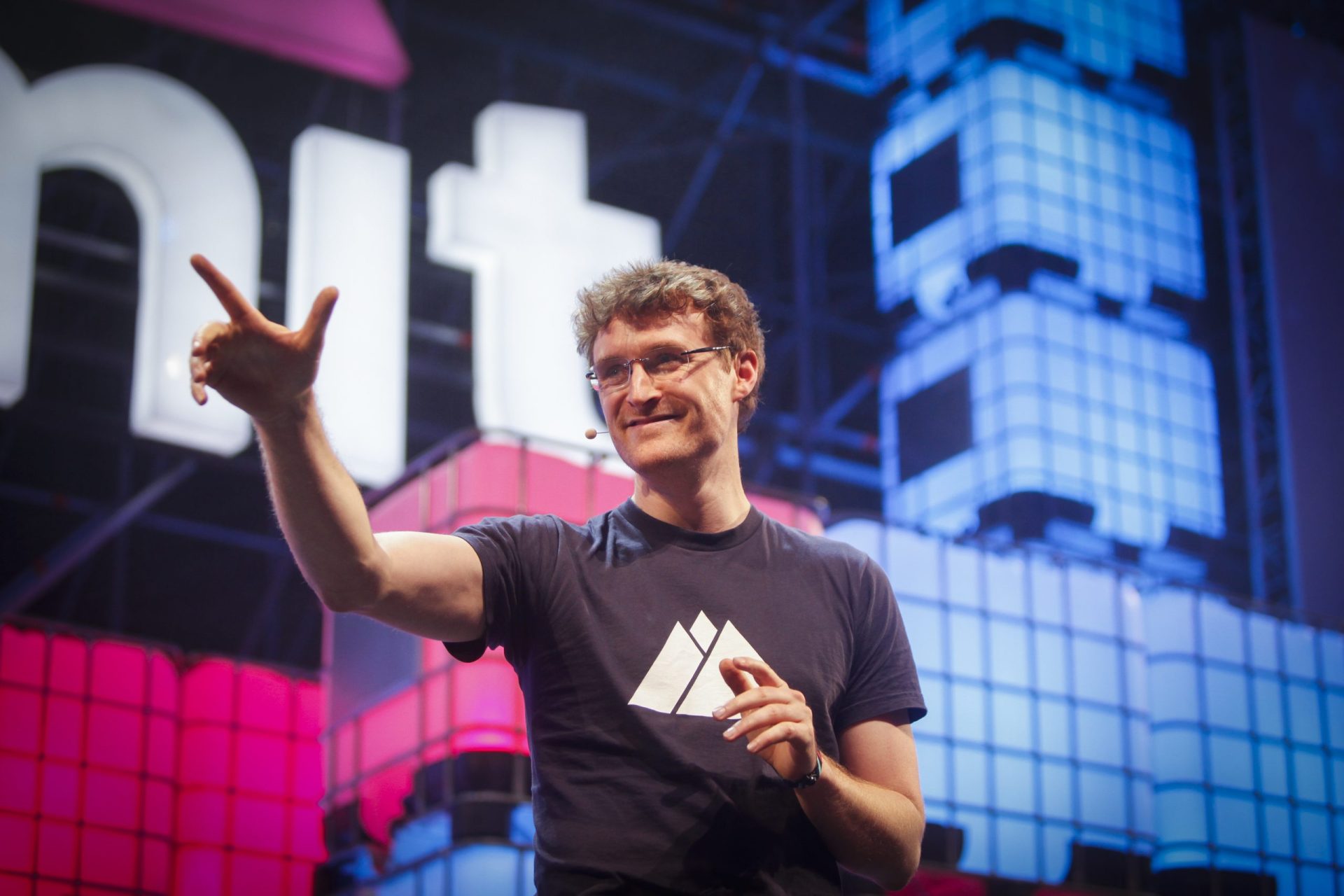 Web Summit. Paddy Cosgrave encantado com o wifi