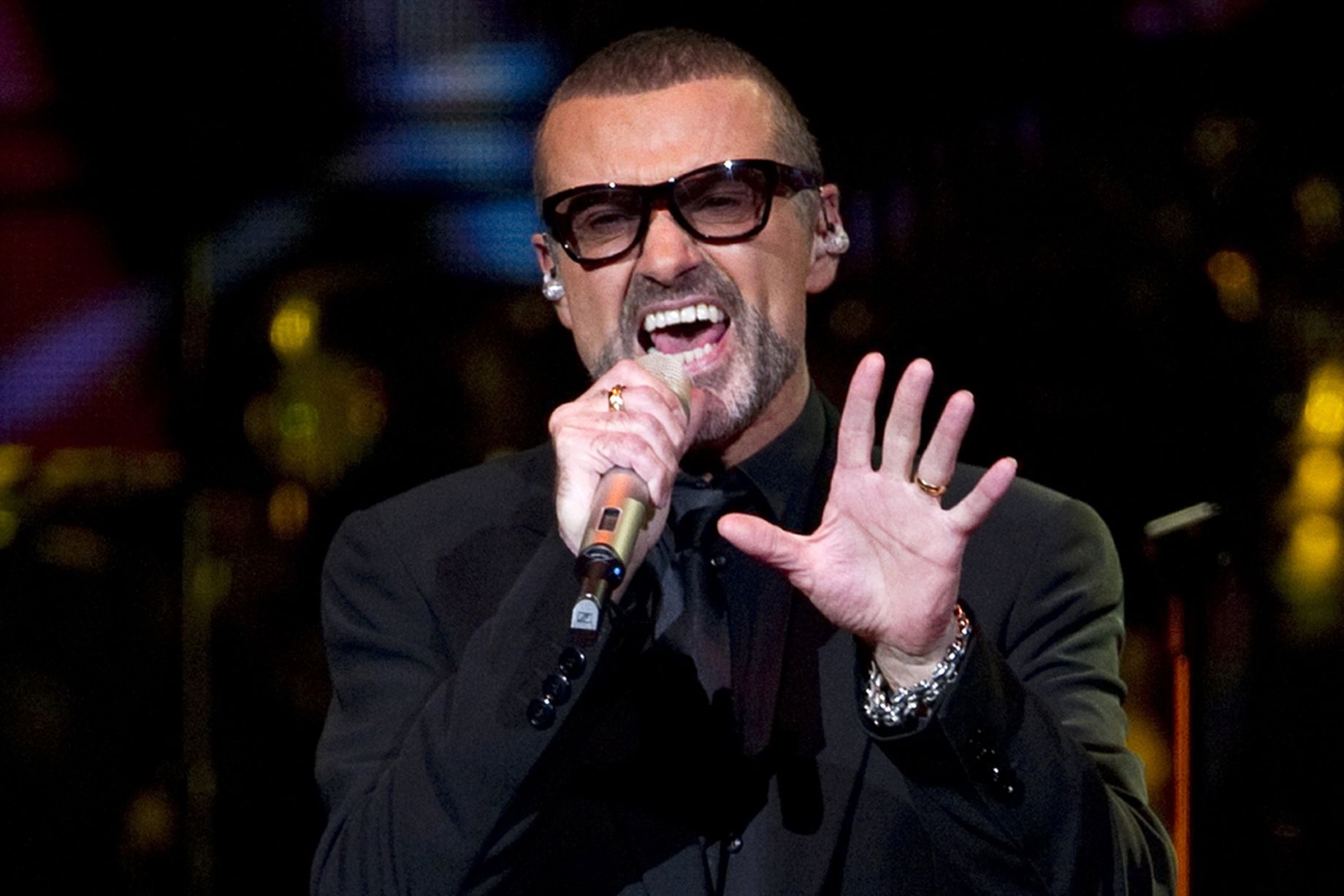 George Michael doou milhões em segredo