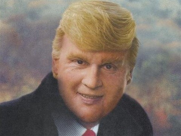 Este ator decidiu imitar Donald Trump. Reconhece-o?