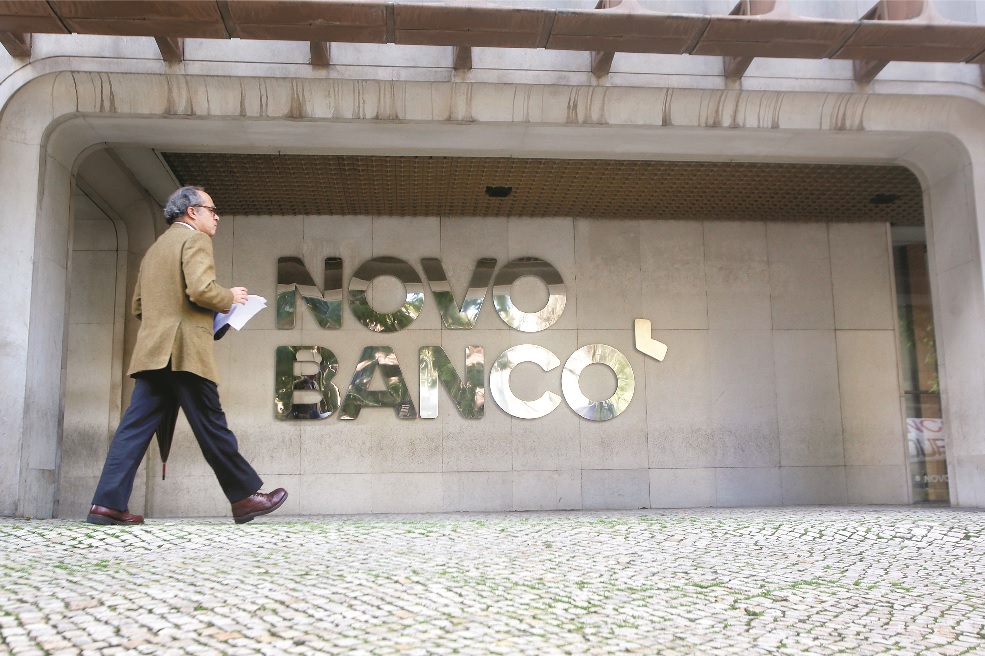 Novo Banco. Prejuízos atingem quase os mil milhões em 2015