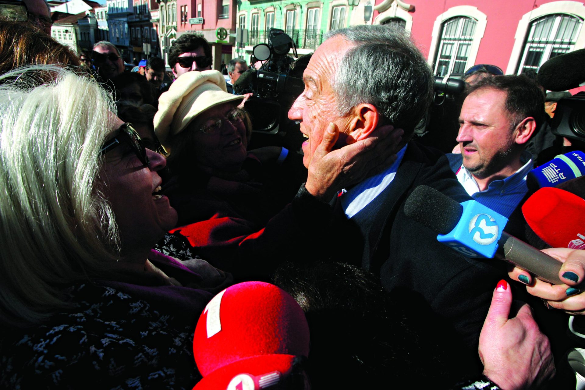 Marcelo vence eleições em Newark e Washington