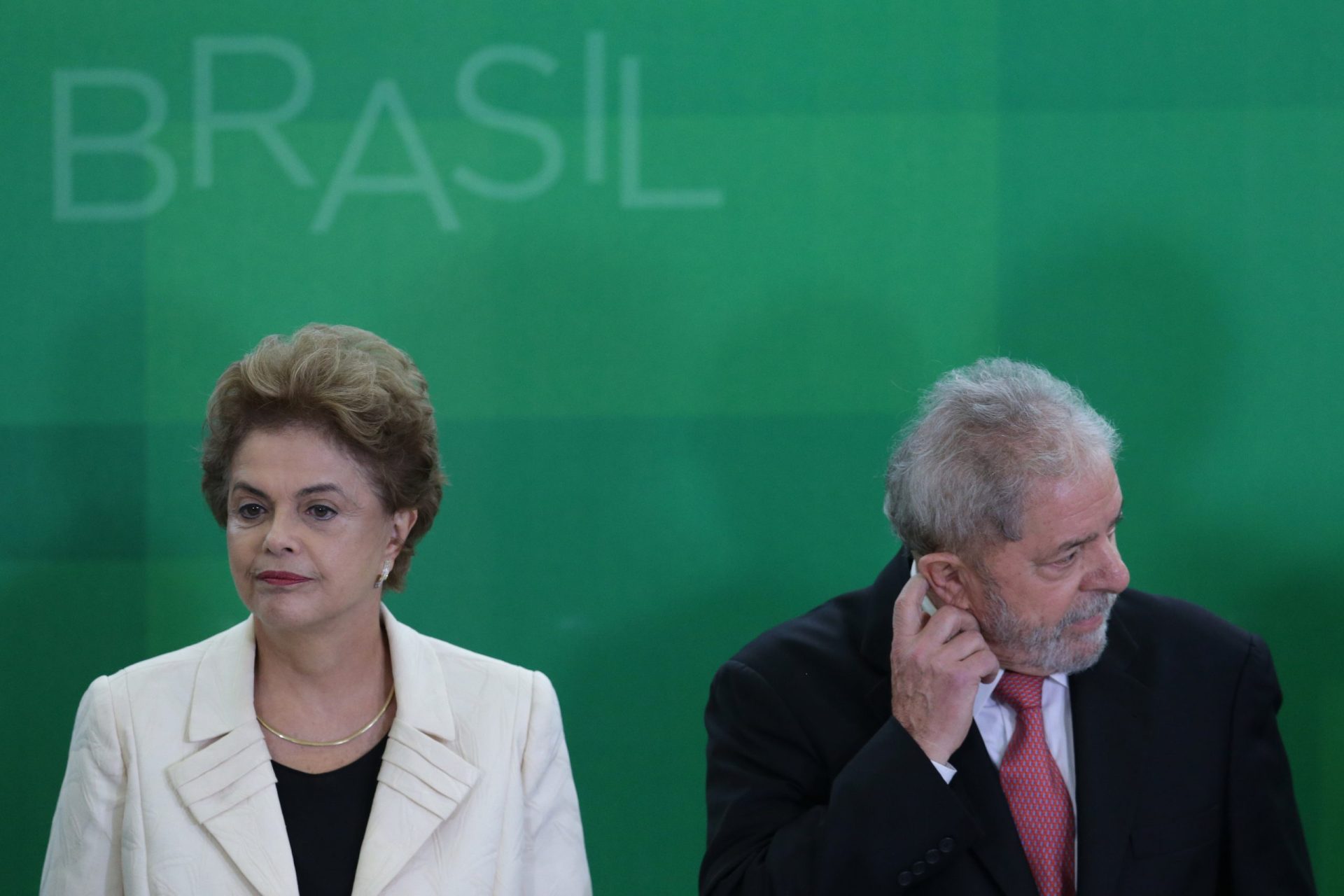 “Vou antecipar a minha campanha para 2018”. A segunda conversa entre Lula e Dilma