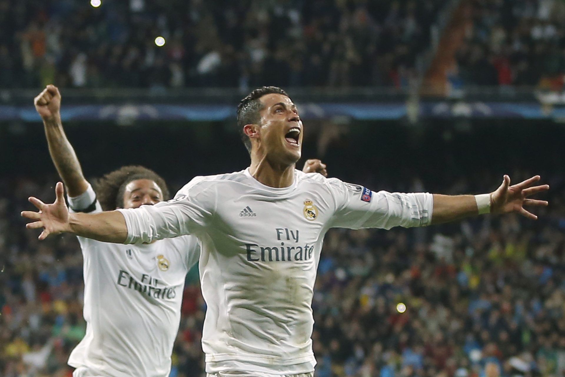 Champions. Hat-trick de Ronaldo em noite de remontada para a história