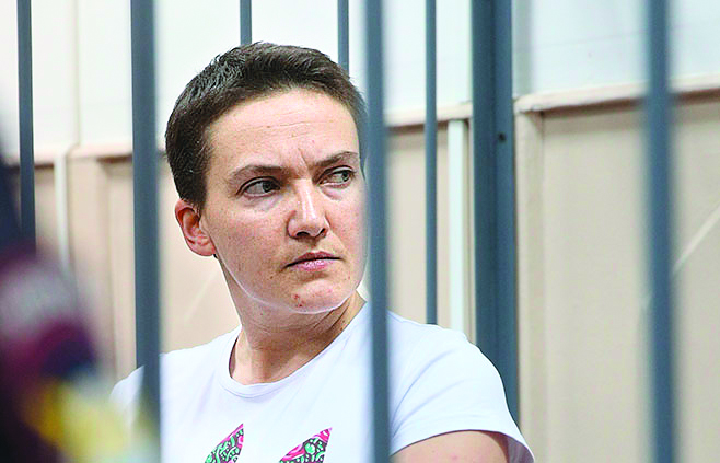 Savchenko deve ser trocada por dois militares russos