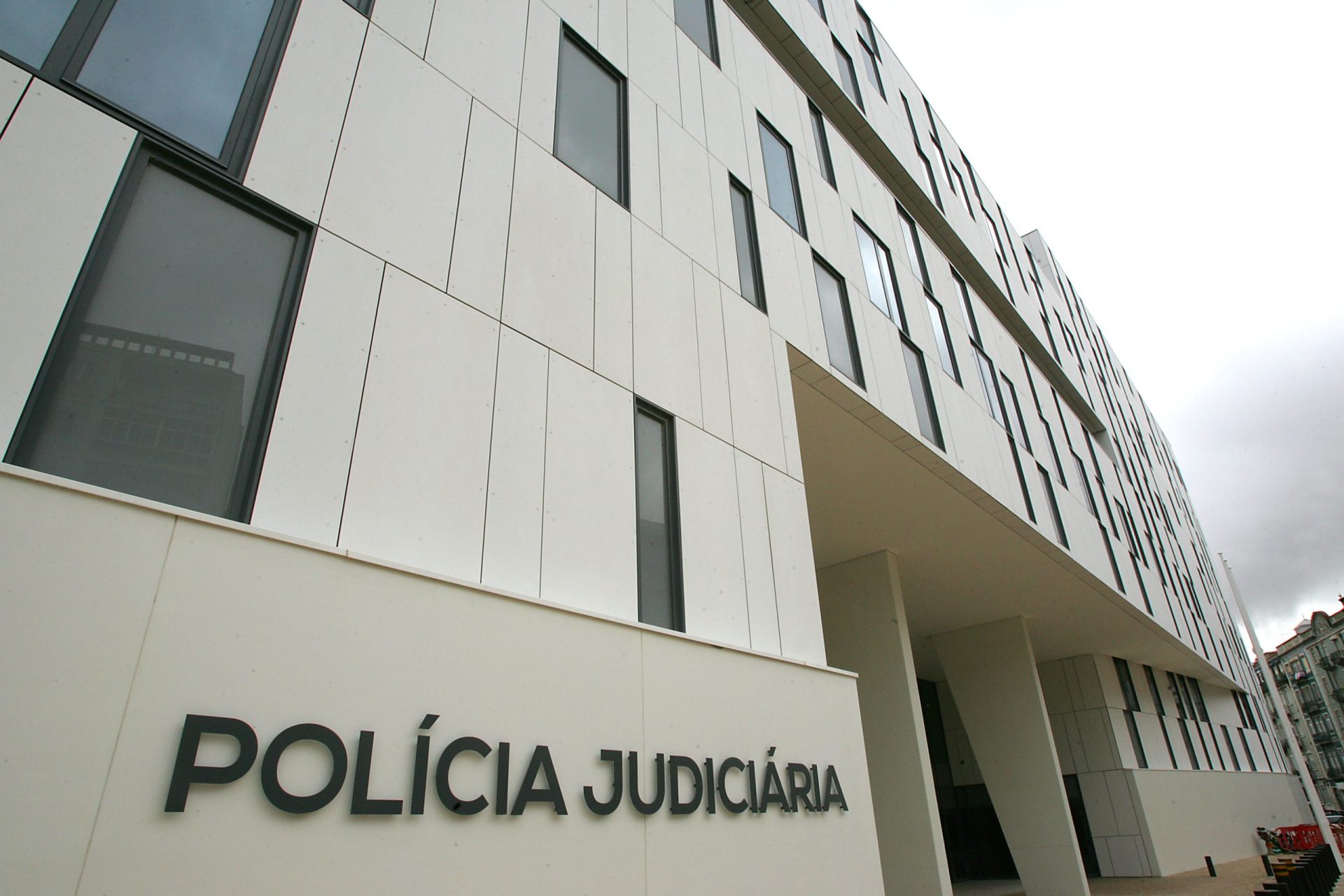 Inspetores da PJ detidos por tráfico de droga e corrupção