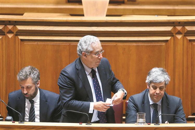 António Costa vai à Grécia falar de questões europeias