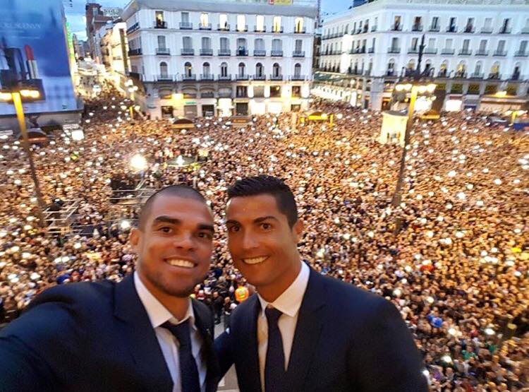 Cristiano Ronaldo e Pepe juntos nos festejos da Liga dos Campeões