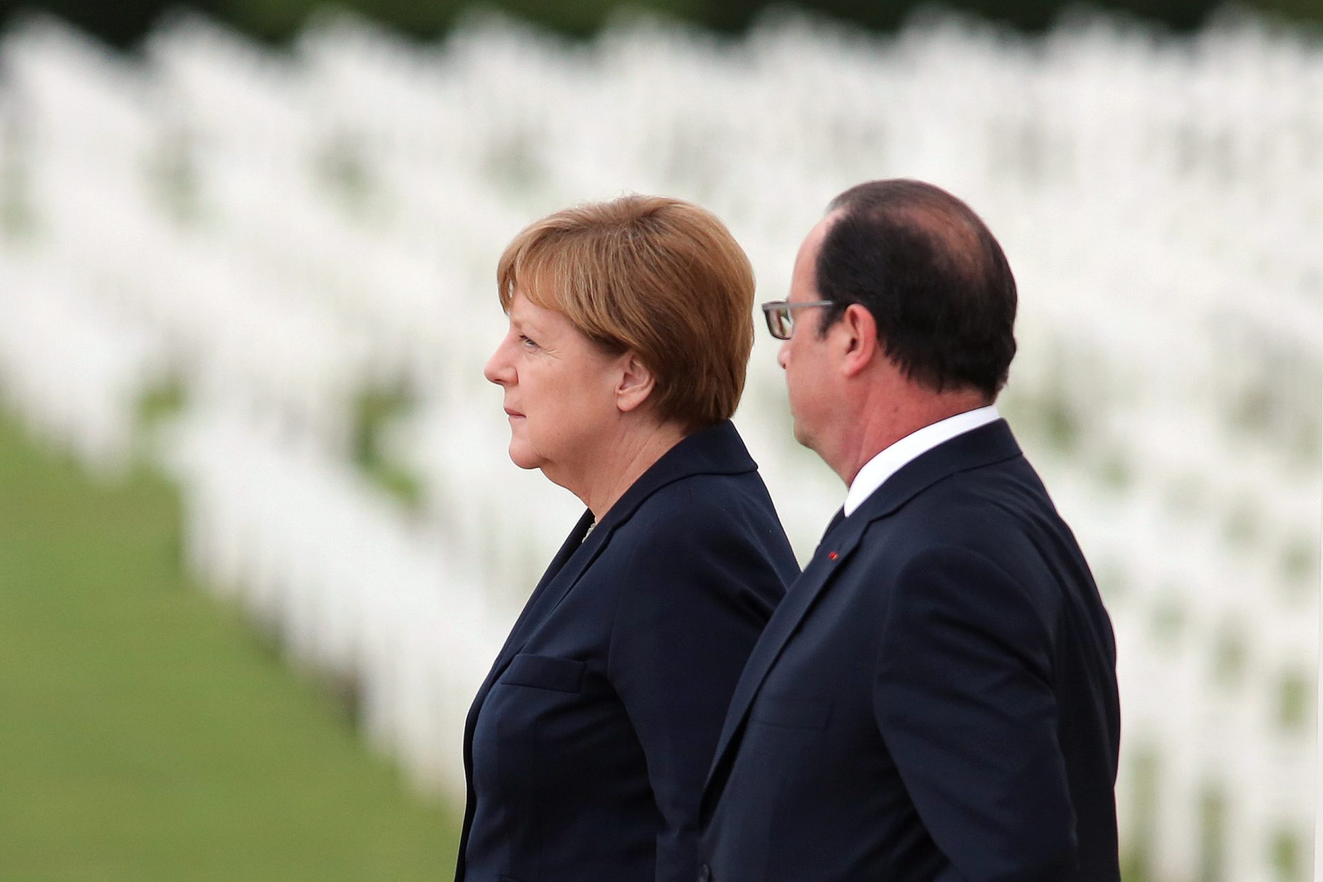 Merkel e Hollande assinalam centenário da Batalha de Verdun