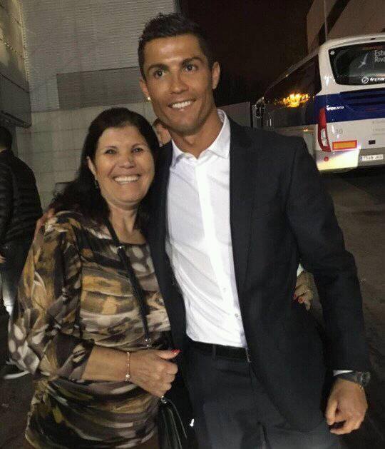 Dolores Aveiro defende Ronaldo