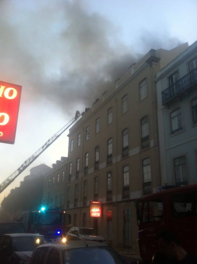 Lisboa. Incêndio em prédio em Campo de Ourique