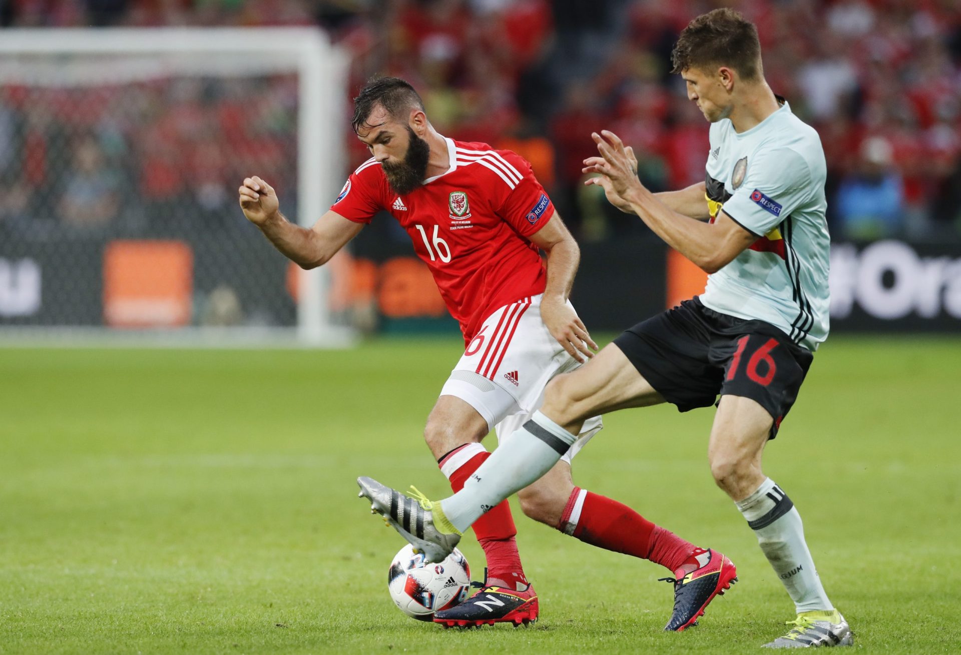 Joe Ledley adia boda devido à presença no Euro