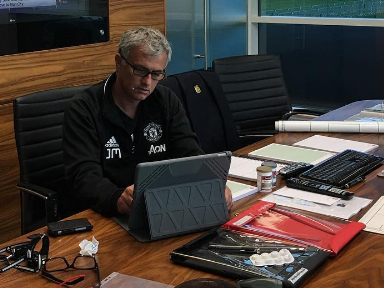 O pedido dos adeptos do United a José Mourinho