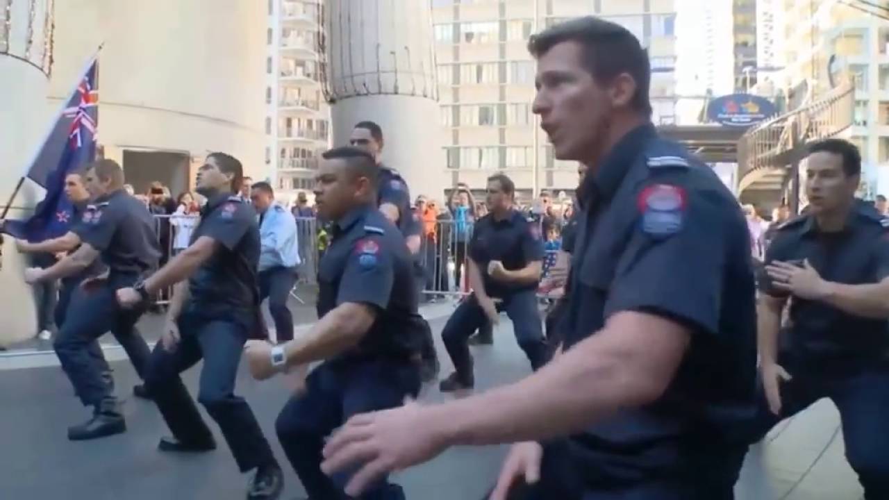 Bombeiros neozelandeses fazem haka de homenagem a vítimas de 11 de setembro