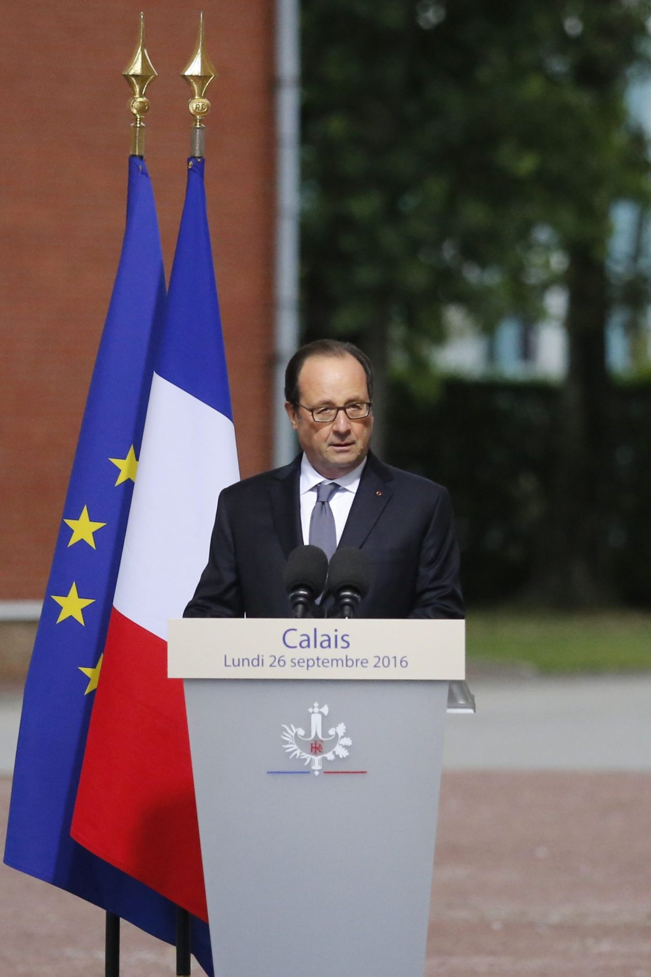 Hollande. É preciso desmantelar “definitivamente” o campo de Calais