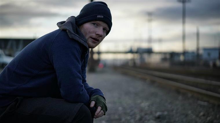 Ed Sheeran obrigado a cancelar concertos depois de atropelamento