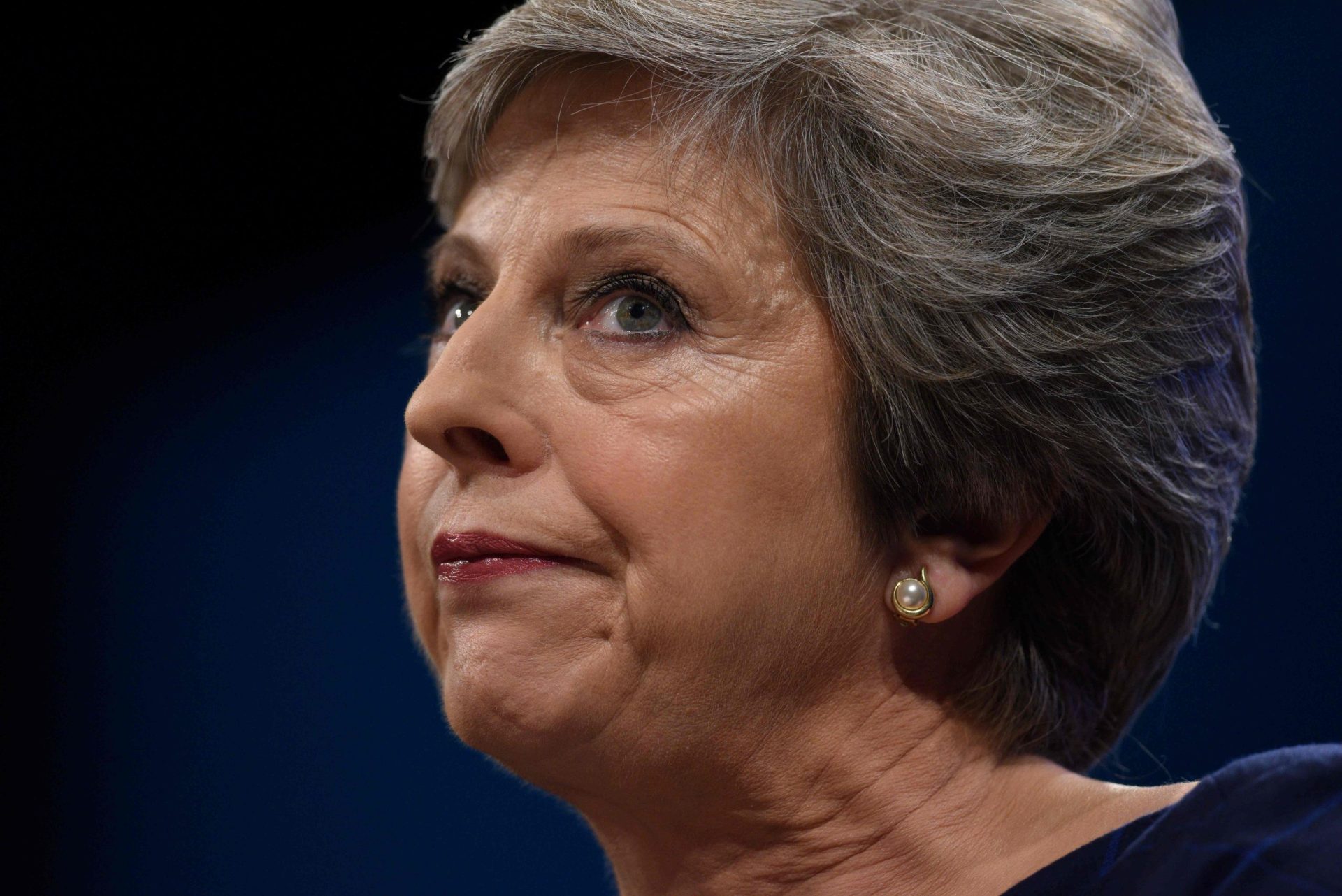 May propõe “sonho britânico” num discurso para esquecer