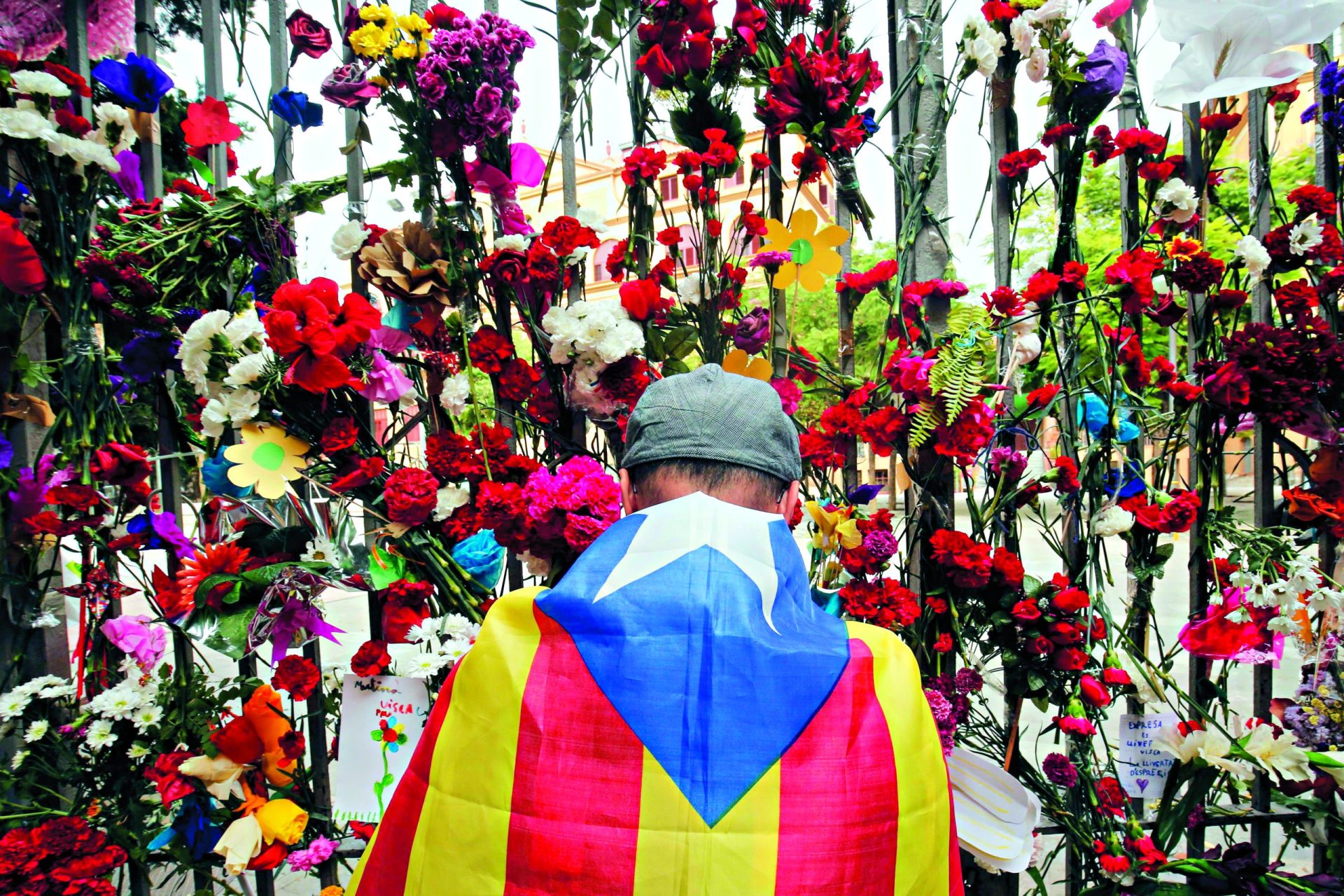 Catalunha. Se correr o bicho pega, se parar o bicho come