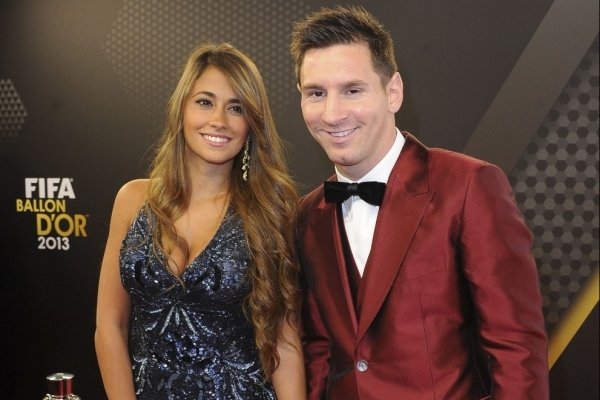 Antonella Roccuzzo, mulher de Messi, revela sexo do bebé