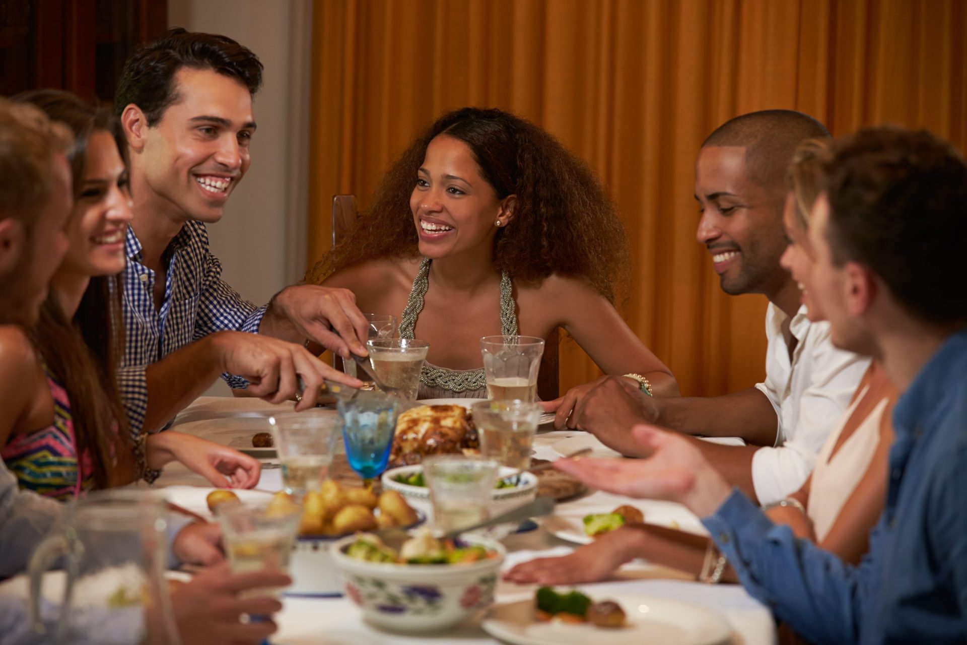 Jantar tarde aumenta a possibilidade de desenvolver problemas cardíacos