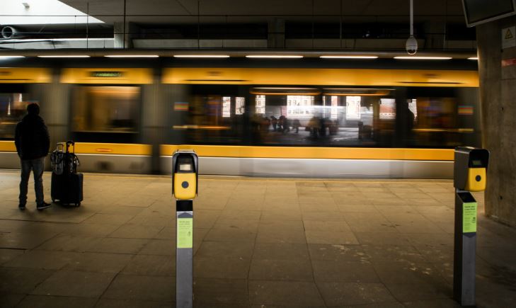 Mulher foi atropelada pelo metro